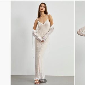 Commense long white floral dress- very flattering